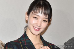 剛力彩芽、ピンクロングで印象ガラリ「誰かと思った」「新鮮で可愛い」の声