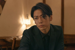 亀梨和也、主演ドラマ「ゲームの名は誘拐」撮影初日から気遣い光る 見上愛との初対面裏側【現場レポート】