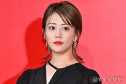 高畑充希、愛猫とのプライベート動画公開 背景にも注目集まる「もしかして自宅？」「オシャレ」