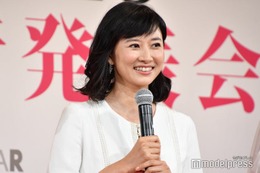 菊川怜、ショーパンで美脚輝く「貴重な姿」「スタイル抜群」と反響 画像