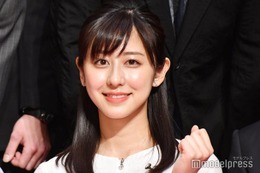 テレ朝・斎藤ちはるアナ、オフショルで美肩ラインのぞく「美しい」「華やか」と反響 画像