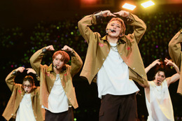 NCT 127、メンバーが愛伝え合ってハグ「愛してるよ」ドヨンはソロステージで「雪の華」カバー【SBS INKIGAYO LIVE in TOKYO】 画像