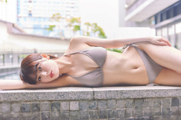 乃木坂46岩本蓮加、ビキニ姿で華奢なウエスト輝く 先行カット第11弾解禁【いたずらな風】 画像