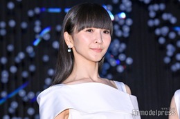 Perfumeかしゆか、美ボディ際立つウェットスーツ姿で泳ぐ「まるで人魚姫」「素潜りでここまで行けるのすごい」と反響 画像