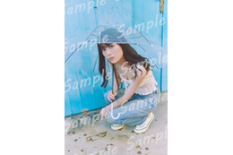 乃木坂46岩本蓮加、ノースリーブ姿で上目遣い ポストカード第2弾解禁【いたずらな風】 画像
