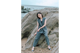 “日向坂46副キャプテン就任”高橋未来虹、ノースリーブ姿で肌見せ「ヤンジャン」ソロで初登場 画像