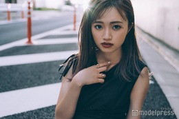 元NGT48中井りか、イケメン夫との“誓いのキス”写真公開「最高にお似合い」「お姫様みたい」の声 画像