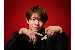 Number_i岸優太、治療薬の新イメージキャラクター就任「気合が入っています！」 画像