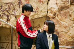 「恋愛革命」初回 レイ（嶋崎斗亜）、凛（吉田美月喜）に猛アプローチ開始「キュンキュンする」「ワンコで可愛い」の声 画像