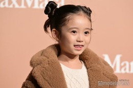 子役・泉谷星奈、ドアップショットでピンクネイル披露「綺麗な瞳に吸い込まれそう」「お人形さんみたい」の声 画像