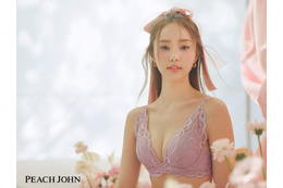 中町綾、春ランジェリーを多数着こなし 「PEACH JOHN」新ビジュアル登場 画像