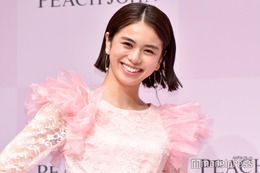 佐藤晴美、ミニ丈で美太もも全開「最強スタイル」「大胆」と反響 画像