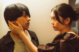 【アポロの歌 第1話】昭吾（佐藤勝利）、ひろみ（高石あかり）の想い知ってしまう “愛の試練”に挑むパラレル・ラブストーリー開幕 画像