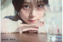 櫻坂46山下瞳月、白ワンピ姿で「BRODY」表紙登場 MV監督が明かす“表現者”としての魅力とは 画像