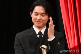 SixTONES松村北斗「夜明けのすべて」最多4冠達成「ファーストキス 1ST KISS」鑑賞した監督が絶賛「昨日観た直後に主演に会えるのは役得」【第98回キネマ旬報ベスト・テン】 画像