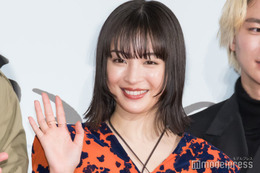 広瀬すず、ウエスト穴開き×スリットドレス姿で登場 16歳当時の「大喧嘩」エピソード明かす【ゆきてかへらぬ】 画像