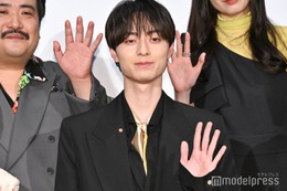 作間龍斗、ACEesとして初の公の場 山下美月とのキュンとしたシーン明かす「2人の顔がグッと縮まる」【山田くんとLv999の恋をする】 画像