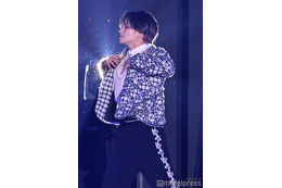 中島健人「TGC」シークレットで初降臨 丸山礼と熱いダンス・ハグ交わす場面も【TGC2025S/S】 画像