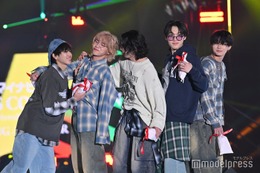 WILD BLUE山下幸輝、1日で黒髪からピンク髪に メンバー全員で仲良しランウェイ【TGC2025S/S】 画像