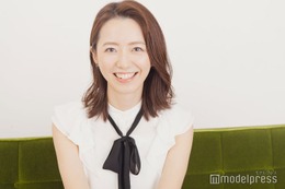 フジ内田嶺衣奈アナ、第1子出産発表 手繋ぎショット公開 画像