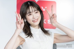 高橋ひかる、最新カレンダー撮影で“意識”した女性芸人とは ミニ丈からスラリ美脚披露 画像