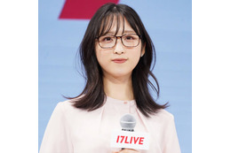 「お姫様みたい」AKB48小栗有以、ほっそり美脚チラ見せの衣装SHOTに称賛の声「めちゃめちゃ可愛すぎます」 画像