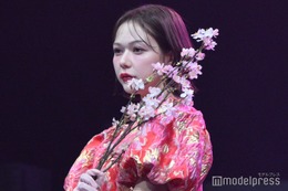 村重杏奈、ミニ丈ワンピから美脚披露 芸能界を感じたエピソード「最高すぎて」【TBS AKASAKA COLLECTION】 画像