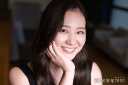 「バチェラー」西山真央、挙式終え新ヘアにイメチェン「似合ってる」「プリンセスみたい」と絶賛の声