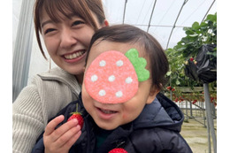 尾崎里紗アナ、息子と笑顔でパシャリ！人生初のいちご狩りに大興奮「テンション爆上がりの親子笑」 画像