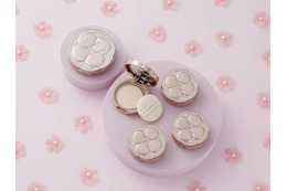 キャンメイク、ロングセラー「マシュマロフィニッシュパウダー」から待望のminiサイズが登場！ 画像
