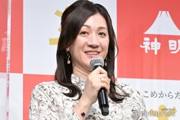 野々村友紀子、長女顔出しの家族ショット公開「美人すぎる」「目元がそっくり」と反響 画像