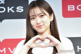 矢吹奈子、純白ワンピから美脚スラリ 女優としての意気込み語る 画像