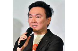 かまいたち山内、夫婦で息子らを“肩車”！親子SHOTに反響「可愛いし素敵」「仲良し家族だ～！」 画像