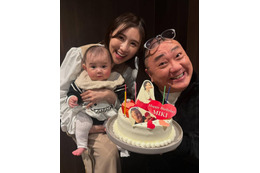 西野未姫、夫・山本圭壱からのバースデーサプライズに感激「家族3人でご飯食べて帰ってきたらまさかの…」 画像