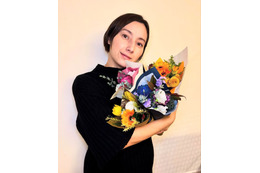 元TBSアナ加藤シルビア、第4子出産を発表 子供との手繋ぎショット公開「ただただ感謝です」 画像