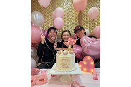 西野未姫、弟2人と笑顔でパシャリ！「目がそっくり＆弟さんイケメン」「仲がいいのが伝わる」と反響 画像