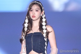 藤⽥ニコル、甘めカジュアルコーデでヘルシー肌見せ【TGC熊本2025】 画像