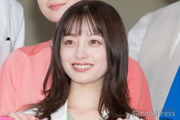 橋本環奈、主題歌担当・Da-iCE花村想太のサプライズ登場に笑顔 楽曲への期待も明かす【天久鷹央の推理カルテ】 画像