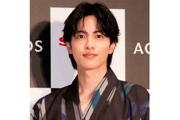 志尊淳、思わず赤面！？撮影現場での恥ずかしかった出来事とは「ずっと座ってた女の子たちが…」 画像