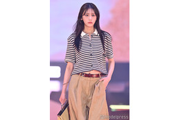 貴島明日香、引き締まったウエストのぞく涼しげコーデ【GirlsAward 2025SS】 画像