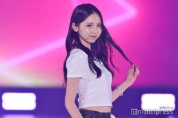 「オオカミくん」入江美沙希、ミニ丈Tシャツから美ウエストちらり【GirlsAward 2025SS】 画像