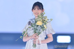 超ときめき宣伝部・菅田愛貴、淡色フレアワンピ×ポニーテールで夏全開【GirlsAward 2025SS】 画像