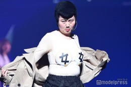 あぁ～しらき「TGC香川」で衣装脱ぎ捨てネタ披露 “癒着”疑われるも否定【TGC香川2025】 画像