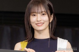 山本彩「なんか恥ずかしい」ミニ丈私服で色白美脚輝く「レア」「スタイル抜群」の声