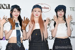 ME:I、デニムルックでレカペ闊歩 MIUは流暢な韓国語で回答＆自分で通訳も【KCON JAPAN 2025／レッドカーペット】 画像
