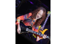 X JAPAN・PATA、足の状態悪化・背骨骨折を報告 所属バンド・Ra:INツアー延期発表