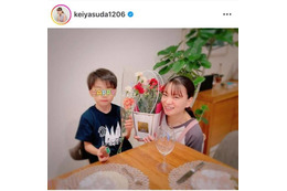 保田圭、息子からのカーネーションSHOTに「ホッコリ」「感動しちゃいますね」の声