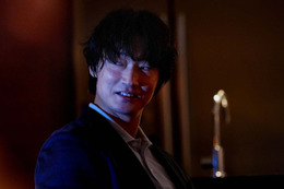 綾野剛＆柴咲コウが対峙 演技合戦の本編映像解禁【でっちあげ　～殺人教師と呼ばれた男】 画像