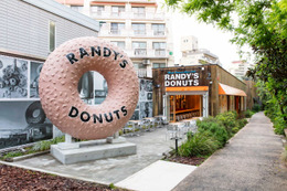LA人気ドーナツが日本初上陸「ランディーズドーナツ渋谷代官山店」毎日手作りの味を提供