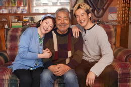 松坂桃李“家族愛”語る特別映像公開 寺尾聰＆松坂慶子との写真も解禁【父と僕の終わらない歌】
